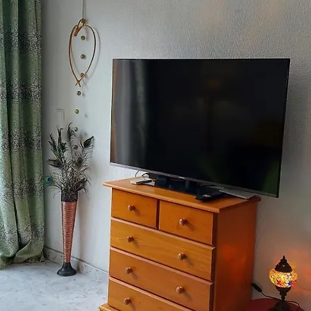 Casablanca Penthouse With Private Roof Terrace 70m2 شقة تورّيفيِخا